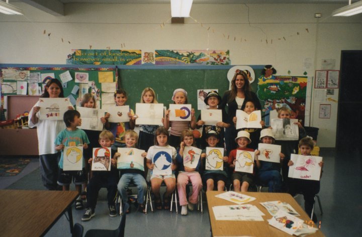 Heather Collins teaching an adult drawing class